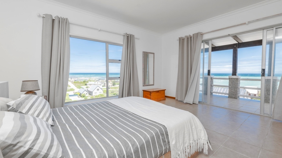 6 Bedroom Property for Sale in Suiderstrand Western Cape